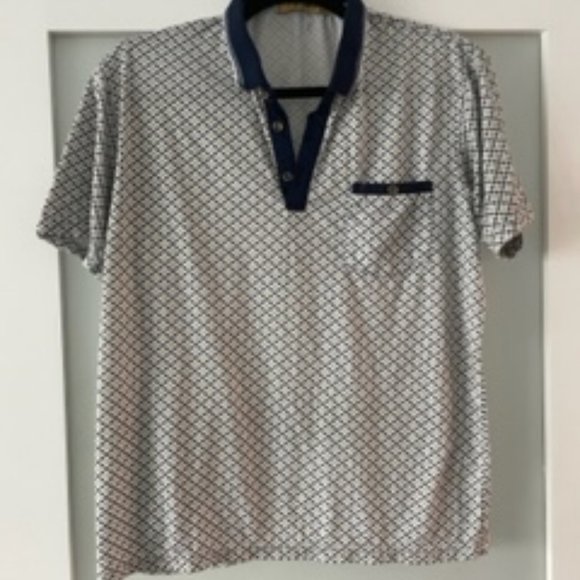 Hollister Shorts, Dark blue, W 32 - Free Shirt (S) with purchase of the shorts - Picture 3 of 4